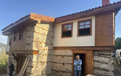 Antalya’da ata mirası tarihi düğmeli evler restore ediliyor
