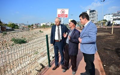 Başkan Kocagöz, Şelale Mahallesi’ne kazandırılan yeni park alanını inceledi
