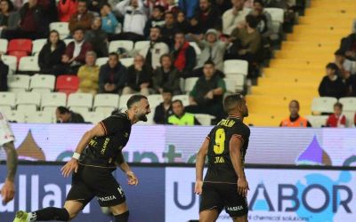 Trendyol Süper Lig: Antalyaspor: 1 - Göztepe: 2 (Maç sonucu)
