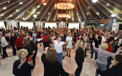 Kepez’den Tazelenme Üniversitesi öğrencilerine kadınlar matinesi
