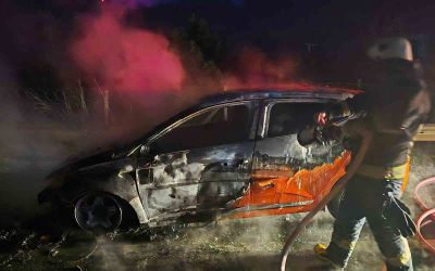 Manavgat’ta seyir halindeki araç alev alev yandı
