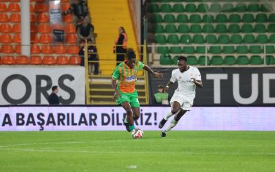 Trendyol Süper Lig: Alanyaspor: 0 - Antalyaspor: 0 (İlk yarı)
