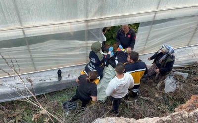 7 metrelik duvardan düşen çiftçi yaralandı
