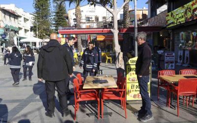 Büyükşehir Zabıtasından kaldırım işgallerine sıkı denetim
