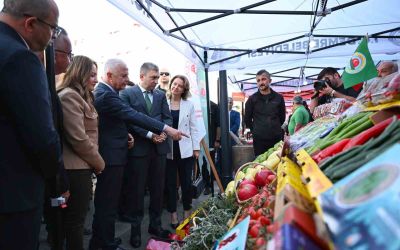 Demre’de coğrafi işaret başvurusu yapılan ürünler festivalde tanıtıldı
