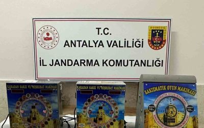 Elmalı’da sakızmatik ile kumara operasyon: 2 şüpheli yakalandı
