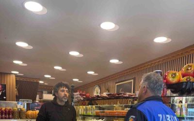 Kemer’de zabıtadan yeni yıl öncesi denetim
