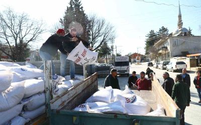 Büyükşehir’den 2025 yılında hayvancılığa 503 bin 625 kg yem desteği
