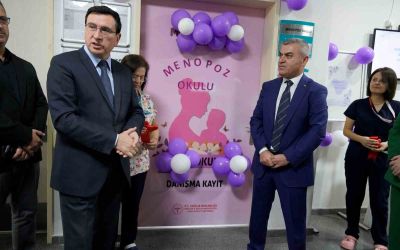 Antalya’nın ilk ‘Menopoz Okulu’ Kepez Devlet Hastanesi’nde açıldı
