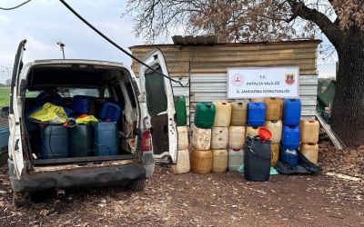 Antalya’da 2 bin 350 litre kaçak akaryakıt ele geçirildi
