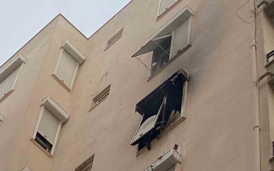 Apartman dairesindeki yangın korkuttu
