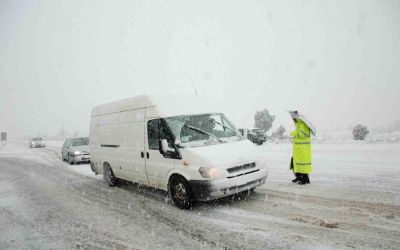 Alacabel’de kar yağışı etkisini sürdürüyor, kar kalınlığı yer yer 30 santimetreye ulaştı

