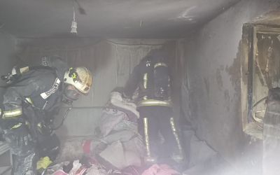 Antalya’da binanın bodrum katı çıkan yangında küle döndü
