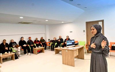 Parkinson Akademi üyelerine yaşam tarzı eğitimi
