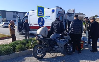 Manavgat’ta devrilen morosiklet sürücüsü yaralandı
