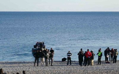 Antalya’da balık tutan vatandaşların oltasına ceset takıldı
