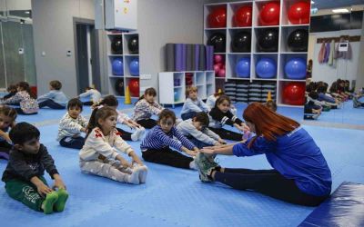 Kaş Ova Spor Salonu Kaşlı çocukların ortak buluşma noktası oldu
