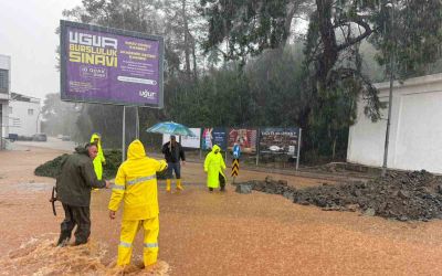 Kemer’de su baskınlarıyla mücadele
