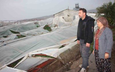 Örtü altı tarımın merkezi Kumluca’da hortumun verdiği hasar gündüz ortaya çıktı
