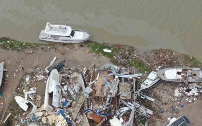 Aksu’da sel ve hortum felaketi: Milyonluk tekneler parçalandı, 700 dönüm alanda seralar sular altında kaldı
