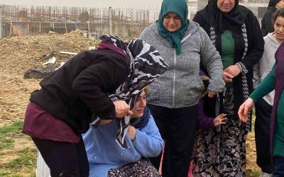 Burdur’daki feci kazada hayatını kaybeden anne oğul gözyaşları içinde yan yana toprağa verildi
