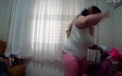Şüphe üzerine koyduğu kameradan bebeğine şiddet çıktı
