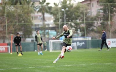 Alanyaspor, Beşiktaş maçı hazırlıklarına başladı
