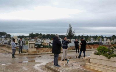 6 Şubat depreminde hayatını kaybeden Antalyalı vatandaşlar mezarı başında anıldı
