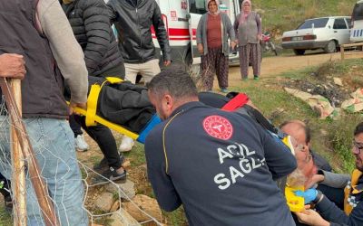 Antalya’da motosiklet uçuruma yuvarlandı: 2 yaralı
