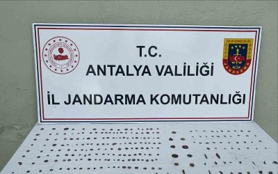 Antalya’da 281 adet tarihi eser ele geçirildi
