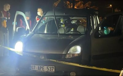Alanya’da seyir halindeki araca silahlı saldırı: 1 ölü
