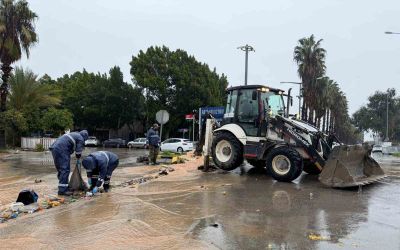 Büyükşehir ekipleri şiddetli yağışa karşı teyakkuz halinde
