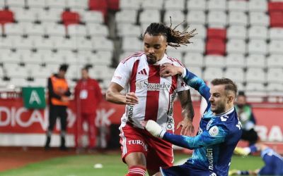 Trendyol Süper Lig: Antalyaspor: 2 - Samsunspor: 0 (İlk yarı)
