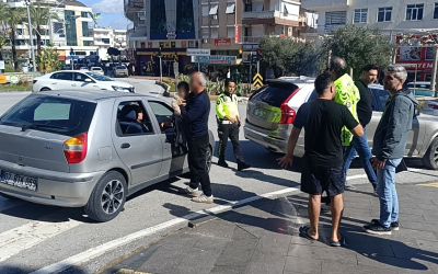 Kaza yapan motosikletli ısrarla polisi çağırdı, zararlı çıktı
