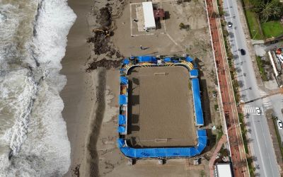 Alanya’da etkili olan fırtına sahildeki işletmede hasara yol açtı
