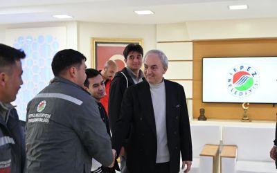 Kocagöz’den belediyedeki sezonluk işçilere daimi iş müjdesi
