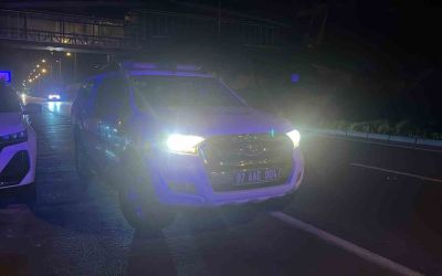 Alanya’da kayalıklardan düşen şahsı, itfaiye ve AFAD ekibi kurtardı
