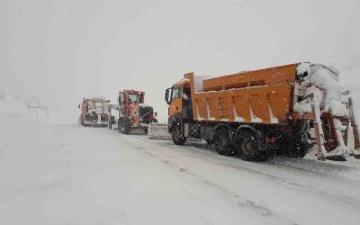 Antalya’da bin 825 rakımlı Alacabel’de kar yağışı
