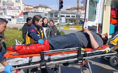 Kavşaktan dönmeye çalışırken motosikleti devirdi: 1 yaralı
