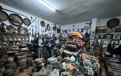 Bir bisküvi kutusuyla başladı, 15 bine yakın parçadan oluşan etnografya koleksiyonuna dönüştü
