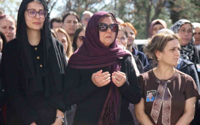 Kanser nedeniyle hayatını kaybeden çocuk doktoru için hastanede tören düzenlendi
