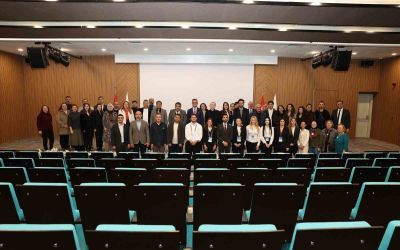 ALKÜ’de Alanya’nın su yönetimi masaya yatırıldı
