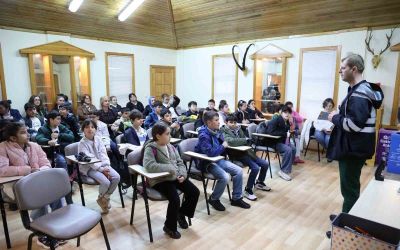 Büyükşehir Belediyesi çocuklara suyun önemini anlatıyor
