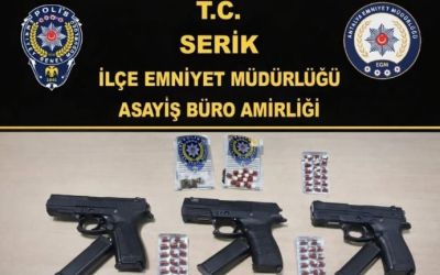 Serik’te silahla ateş ederek kamu güvenliğini tehlikeye sokan 7 kişi tutuklandı
