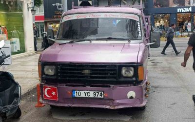 Park yasağını ihlal eden kamyonet hacizli ve yakalamalı çıktı
