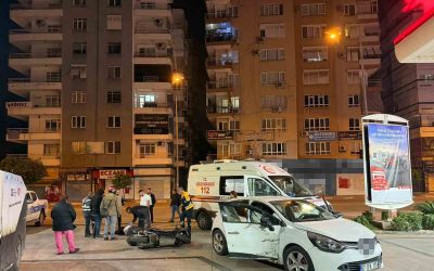 Muratpaşa’da otomobil ile motosiklet çarpıştı: 1 yaralı
