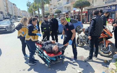 Elektrikli bisiklet ile motosikletin çarpışma anı kamerada: 3 yaralı
