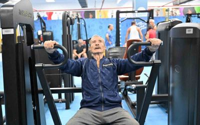 Spor tutkunu 86 yaşındaki ’süper dede’, gençlere taş çıkartıyor
