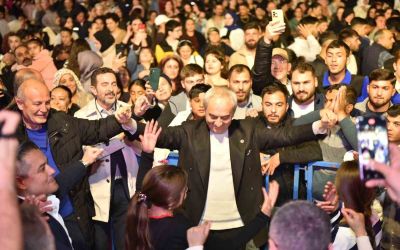 Kepez’de Dünya Romanlar Günü’ne özel ‘Roman Gecesi’
