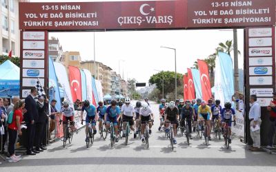 Alanya’da ÜNİLİG Yol ve Dağ Bisikleti Türkiye Şampiyonası başladı
